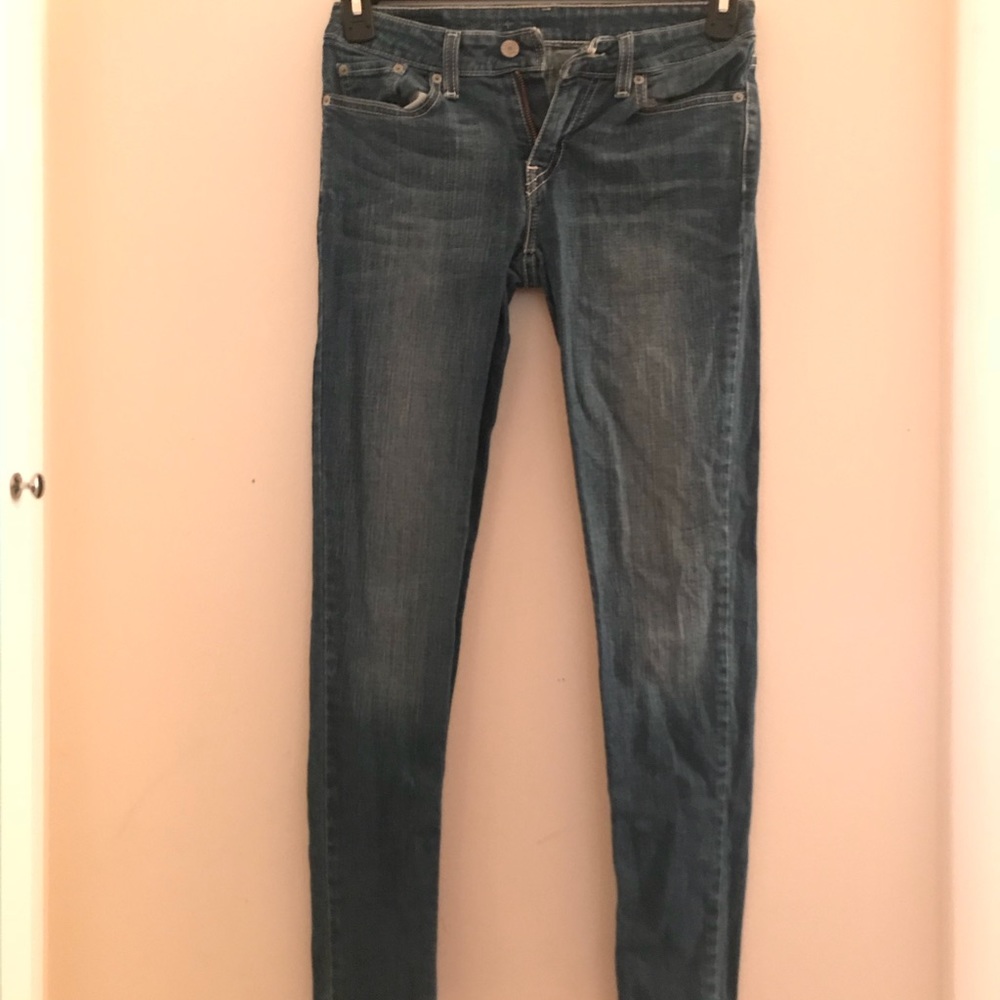 Dark blue Levi jeans